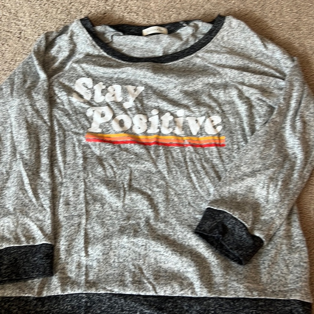 Girls graphic stay positive pullover
